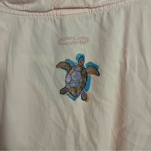 Crazy Shirts Hawaii Hanu Hanu Turtle Pink Pullover - Picture 4 of 5